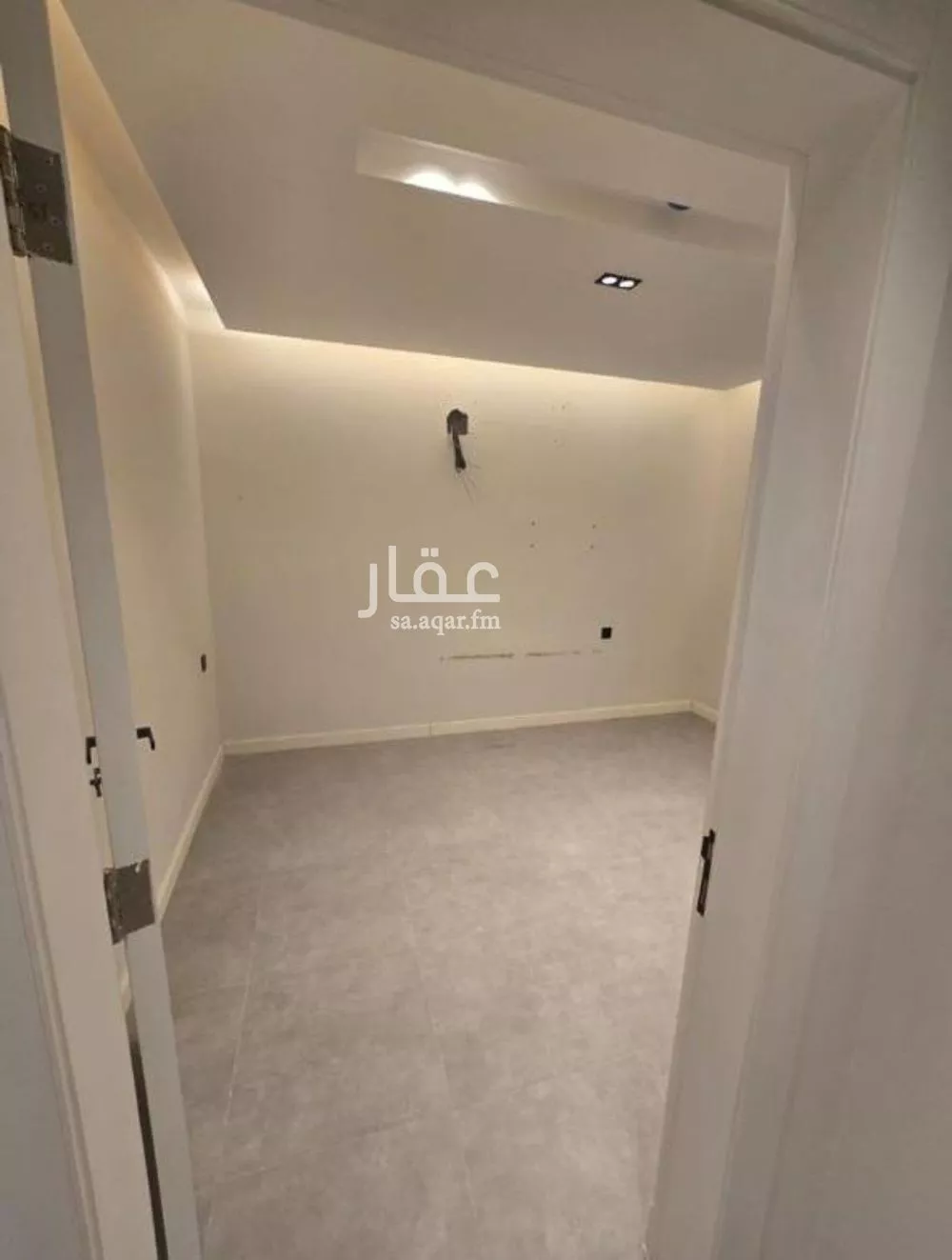 فيلا 5 غرف في العارض 7