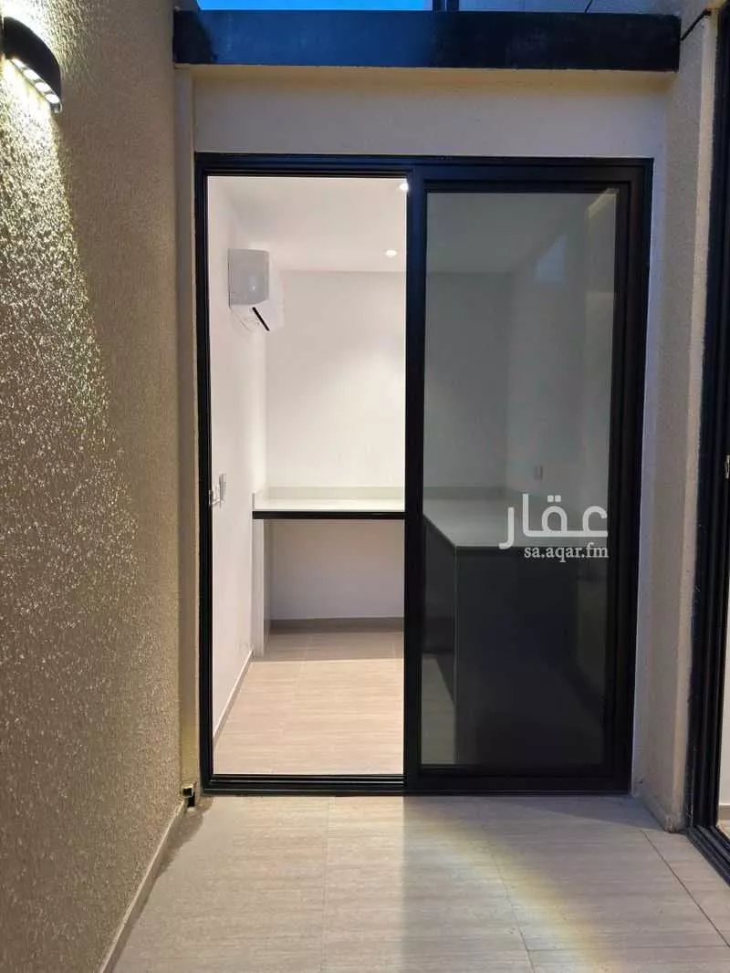 فيلا 3 غرف في العارض 8