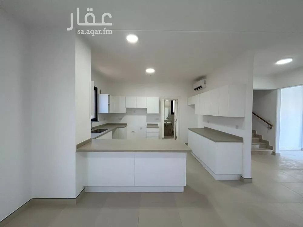 6 bedroom villa in Sidrah 11