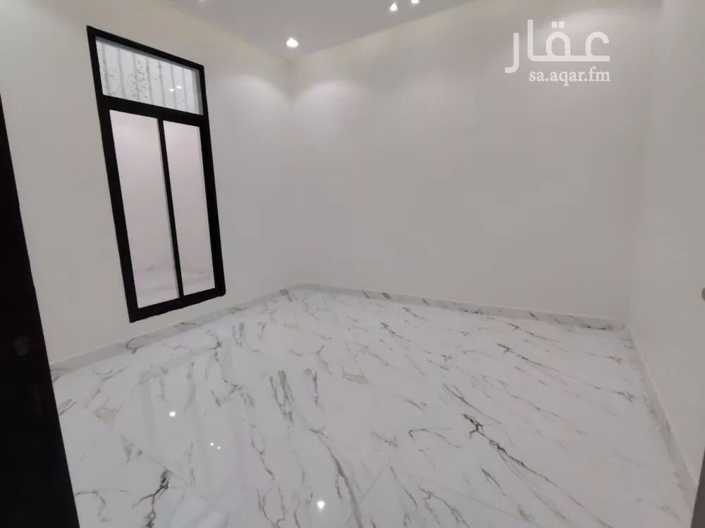 فيلا 5 غرف في العريجاء الغربية 8