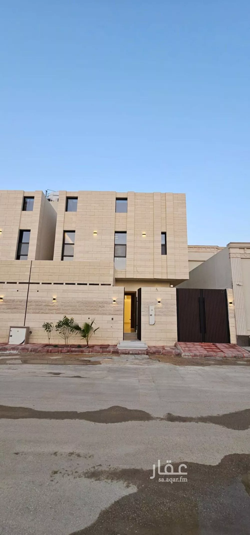 5 bedroom villa in Al Narjis 2