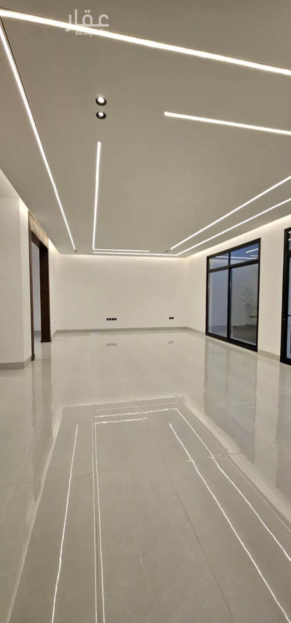 5 bedroom villa in Al Narjis 8