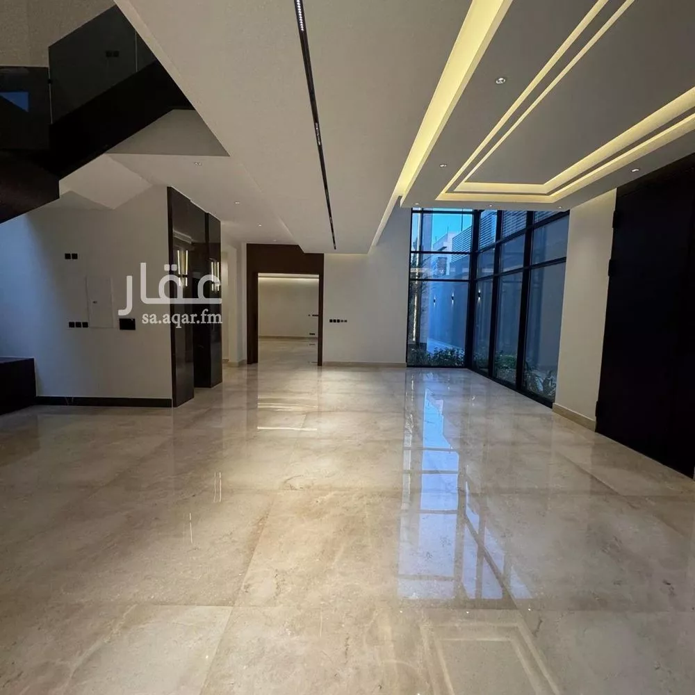 5 bedroom villa in Al Malqa 12