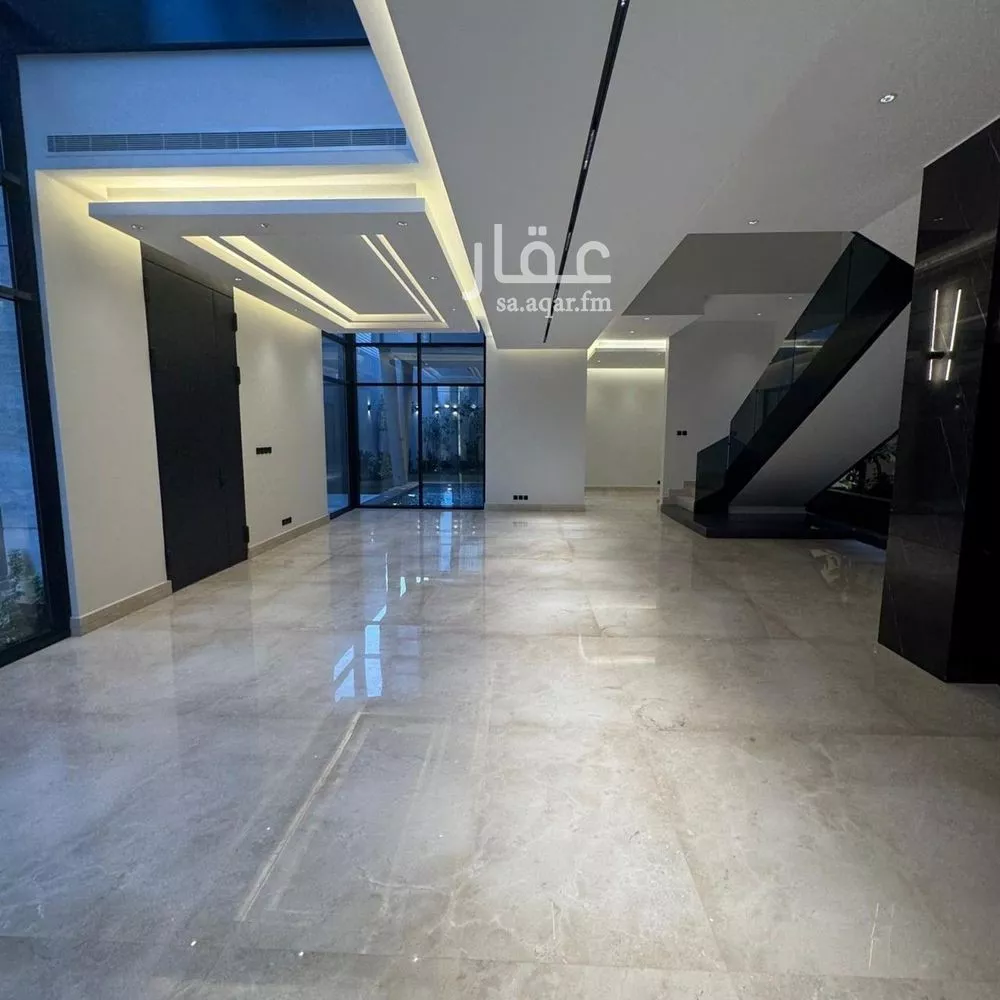 5 bedroom villa in Al Malqa 14