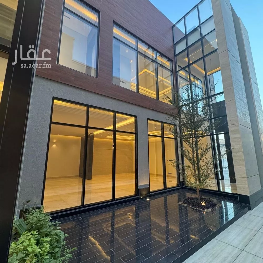 5 bedroom villa in Al Malqa 16