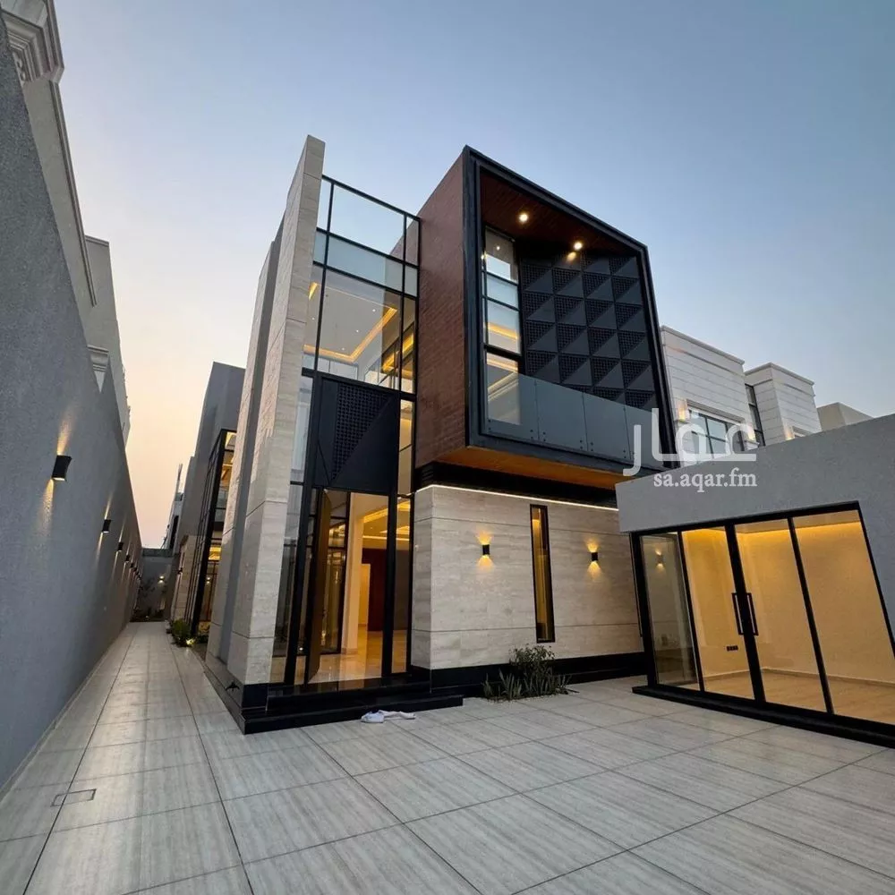 5 bedroom villa in Al Malqa 17