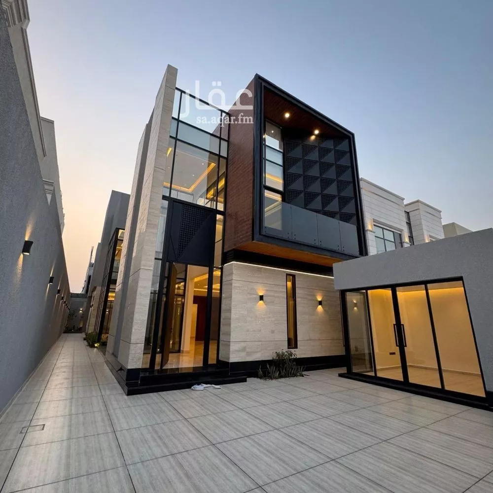 5 bedroom villa in Al Malqa 23