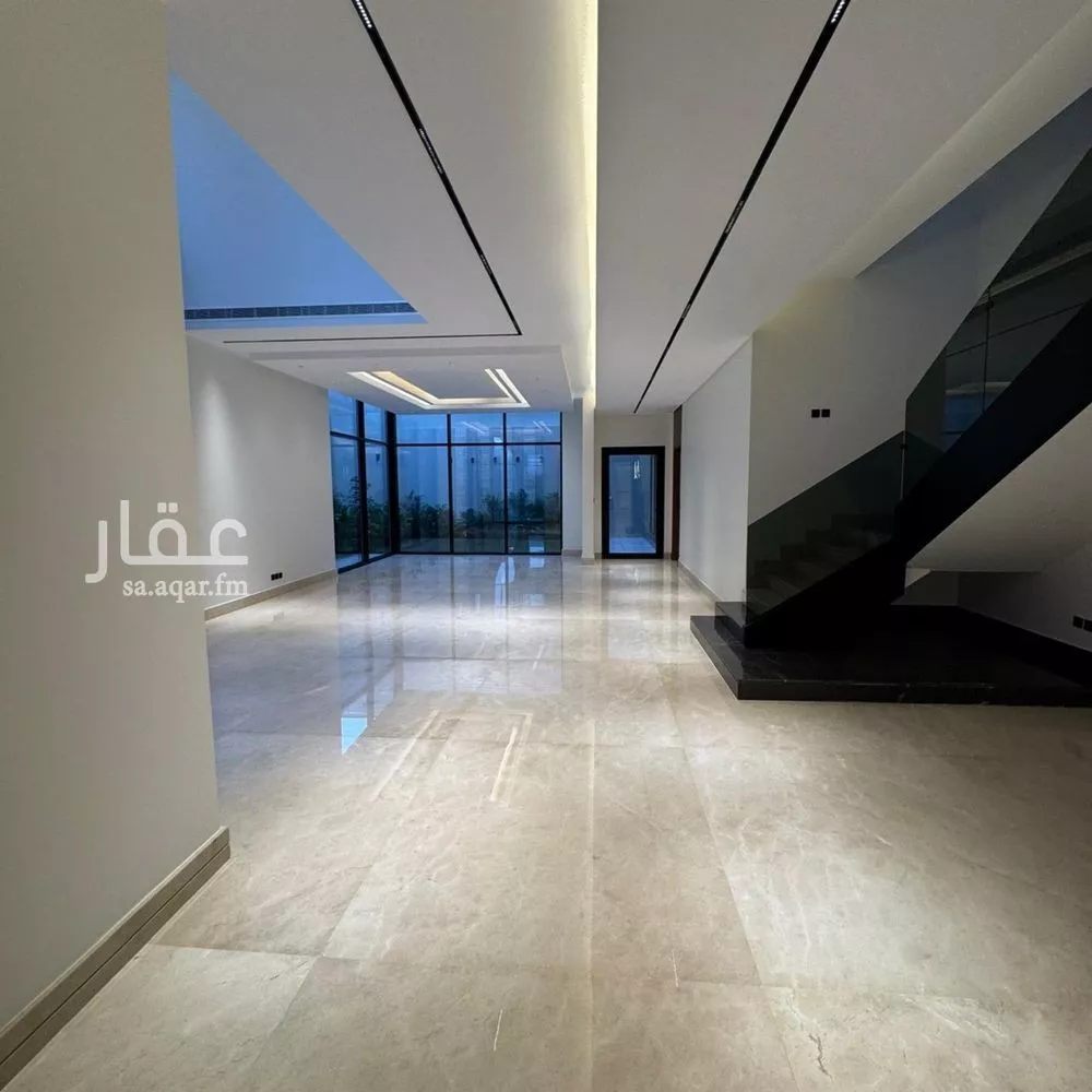 5 bedroom villa in Al Malqa 30