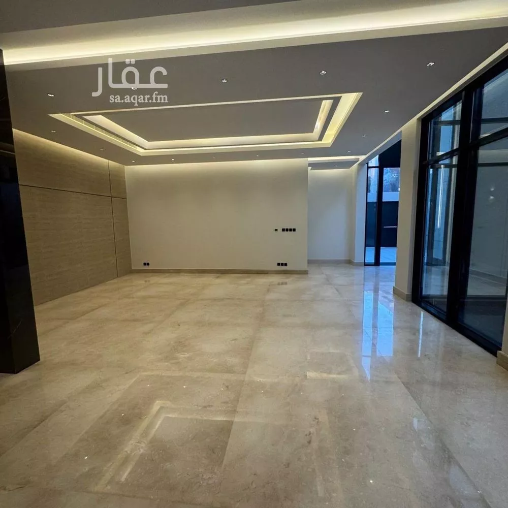 5 bedroom villa in Al Malqa 8