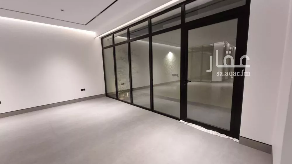 فيلا 5 غرف في النرجس 18