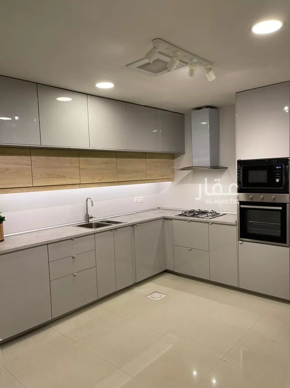 8 bedroom villa in Al Yasmin 6