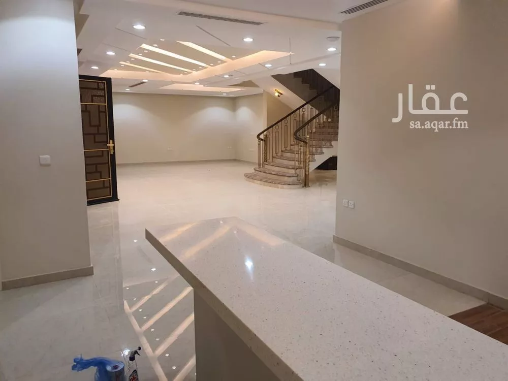 8 bedroom villa in Al Munsiyah 3