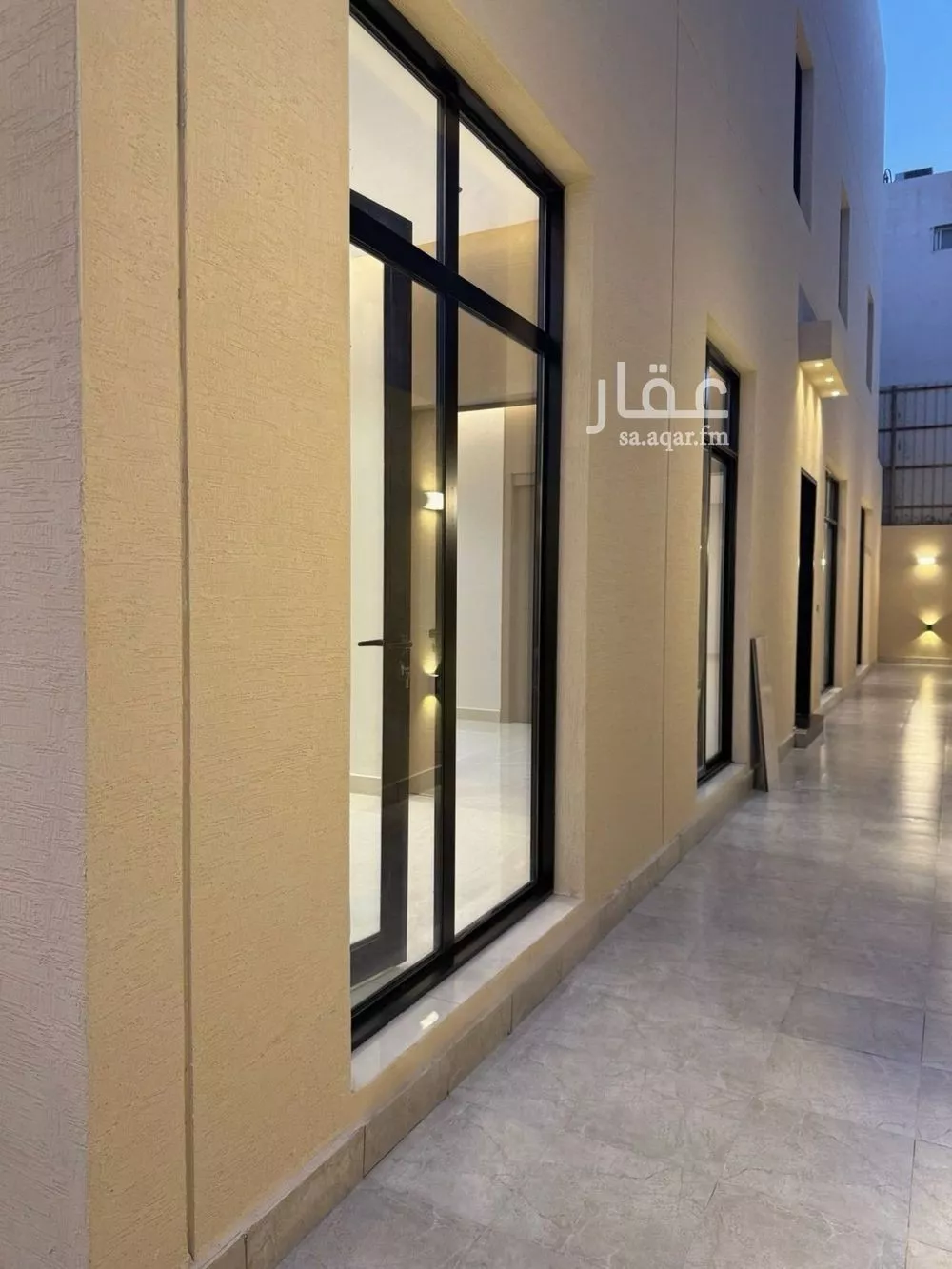 فيلا 5 غرف في الخليج 7