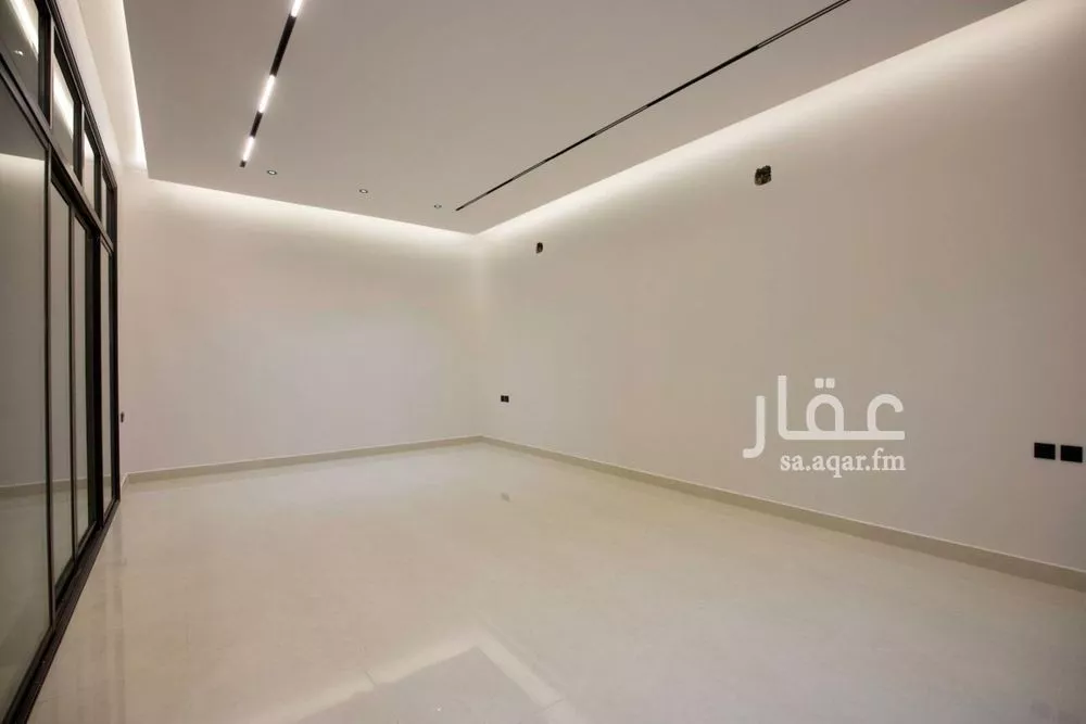 فيلا 5 غرف في الخليج 9