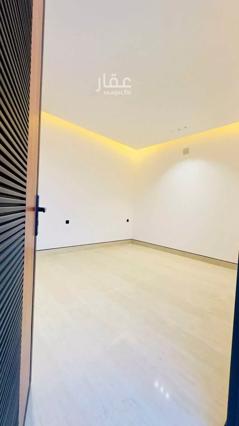 3 bedroom floor in Dhahrat Al Badiah 2