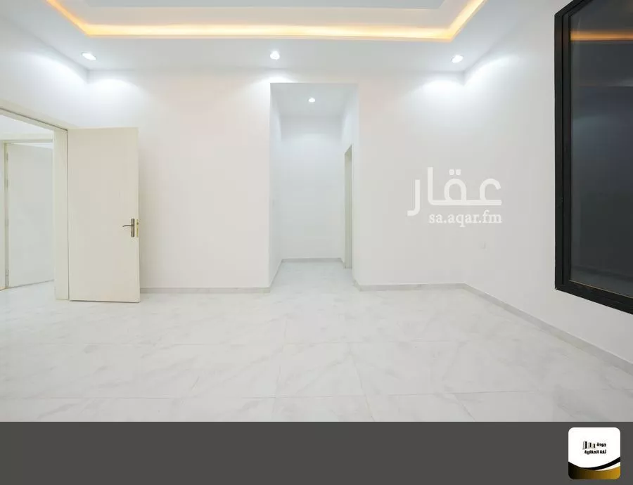 8 bedroom villa in Al Janadriyah 11