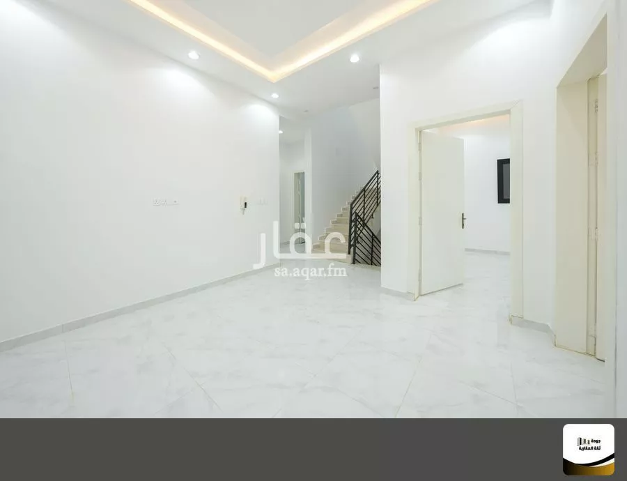 8 bedroom villa in Al Janadriyah 17