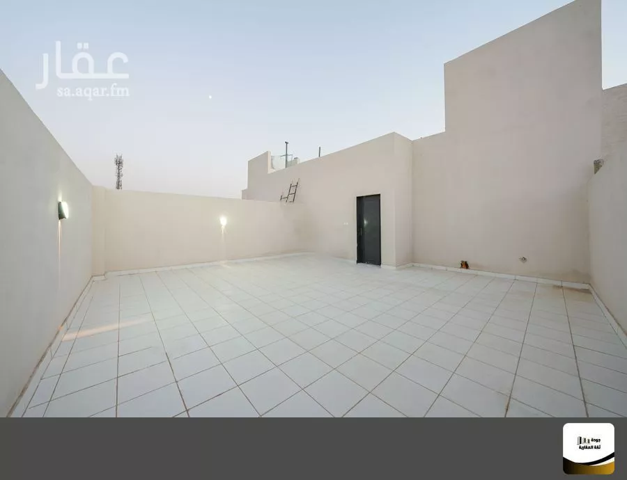 8 bedroom villa in Al Janadriyah 19