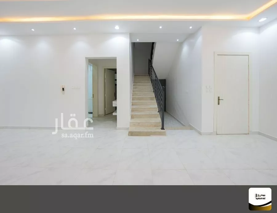 8 bedroom villa in Al Janadriyah 5
