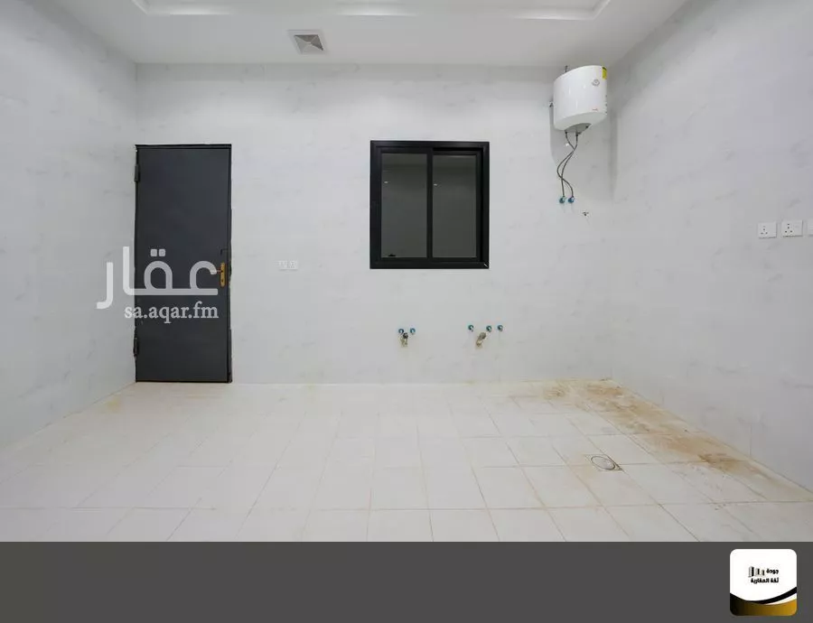 8 bedroom villa in Al Janadriyah 6