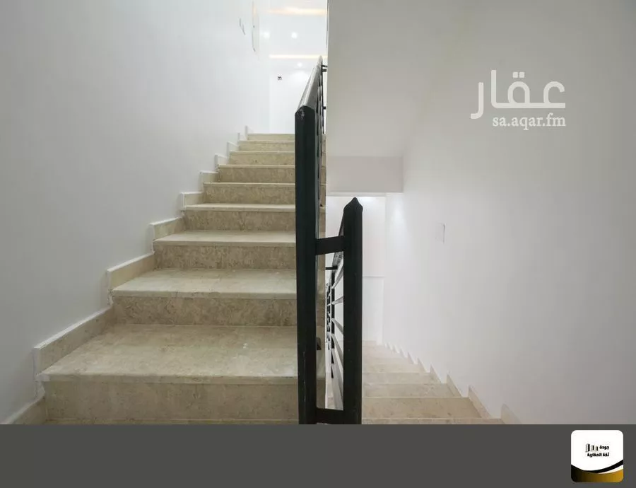 8 bedroom villa in Al Janadriyah 9