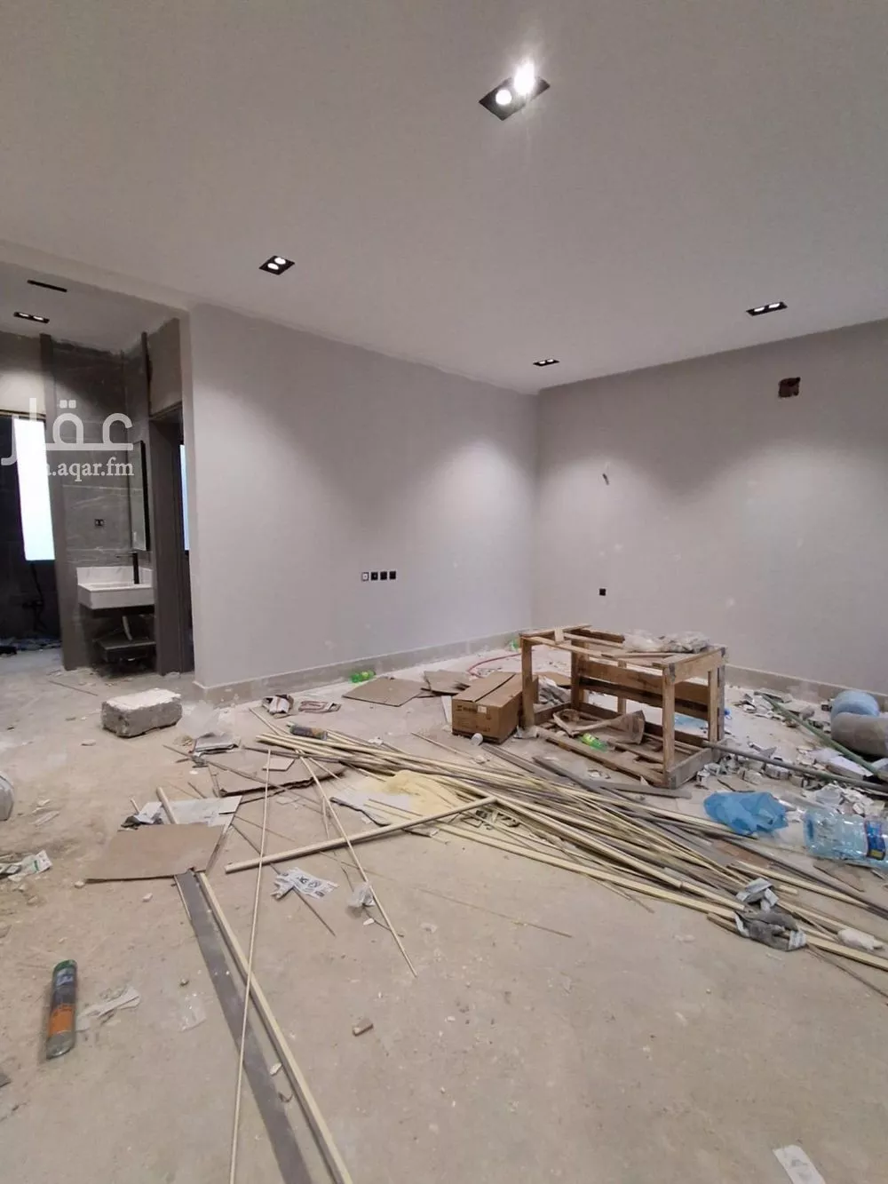 5 bedroom villa in Al Uraija Al Gharbiyah 19