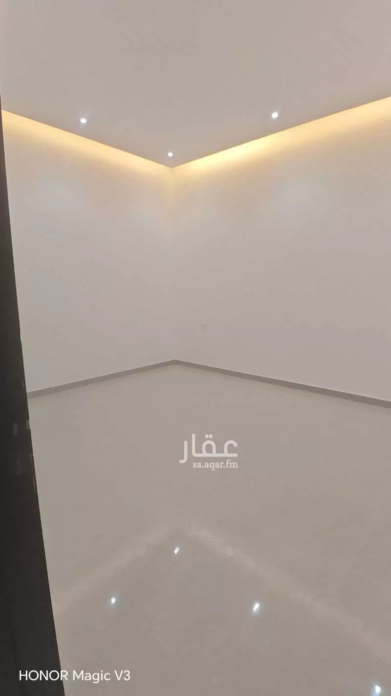 دور 4 غرف في العارض 12