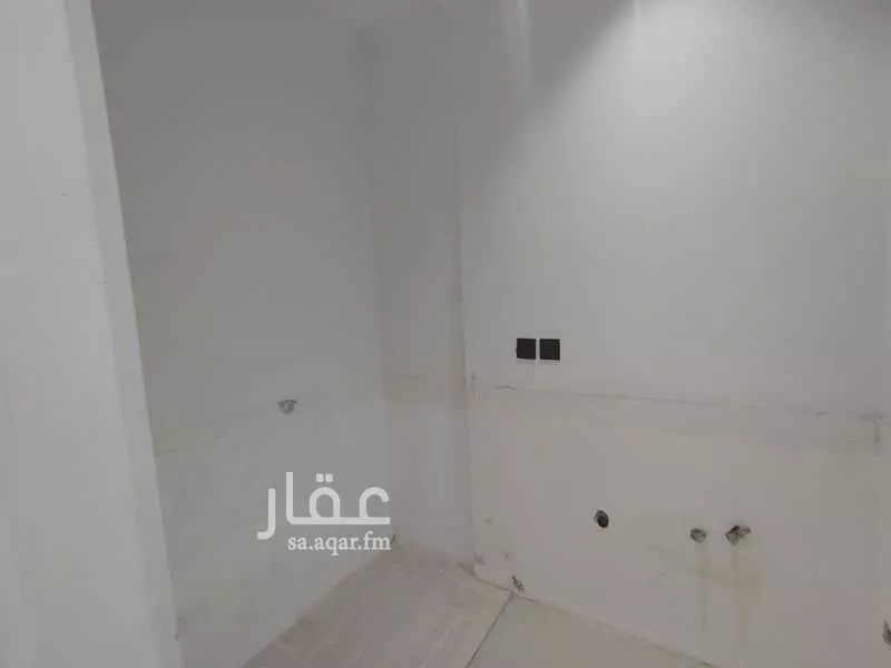 مكتب 12150 م² في الصحافة 18