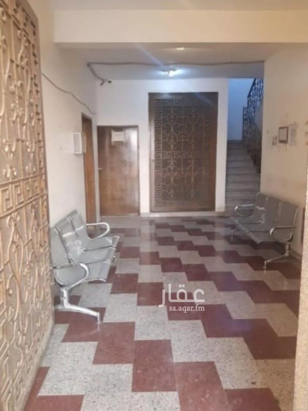 عمارة 722 م² في العريجاء الوسطى 4