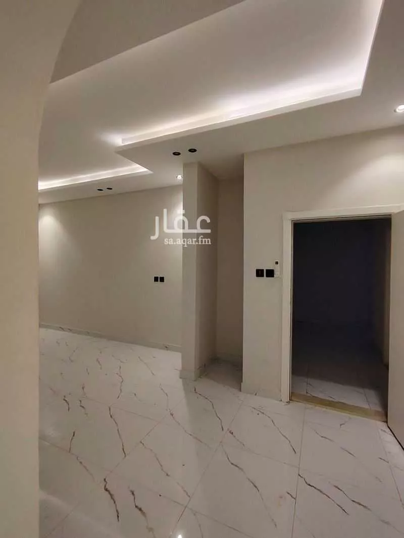 عمارة 780 م² في النهضة 10