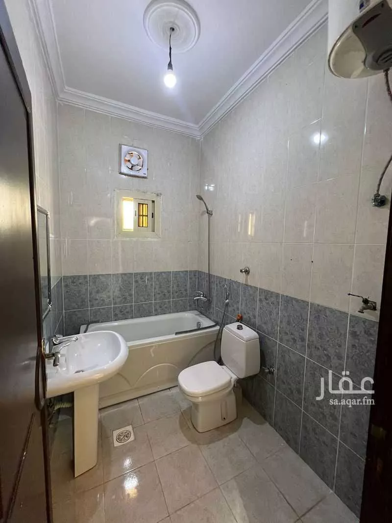 3 bedroom apartment in Al Rabwa 10