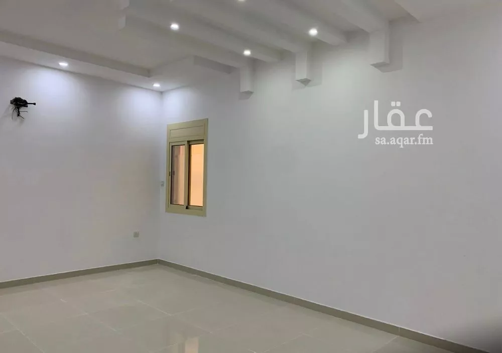 دور 3 غرف في المرجان 4