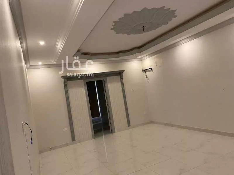 5 bedroom villa in Al Shati 5