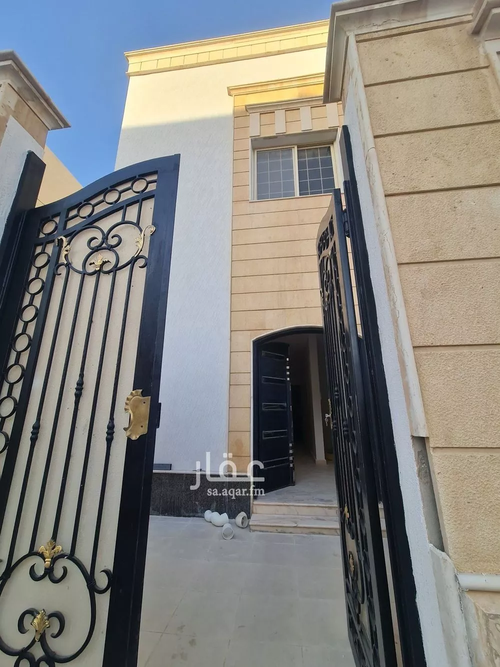4 bedroom villa in Al Malqa 20