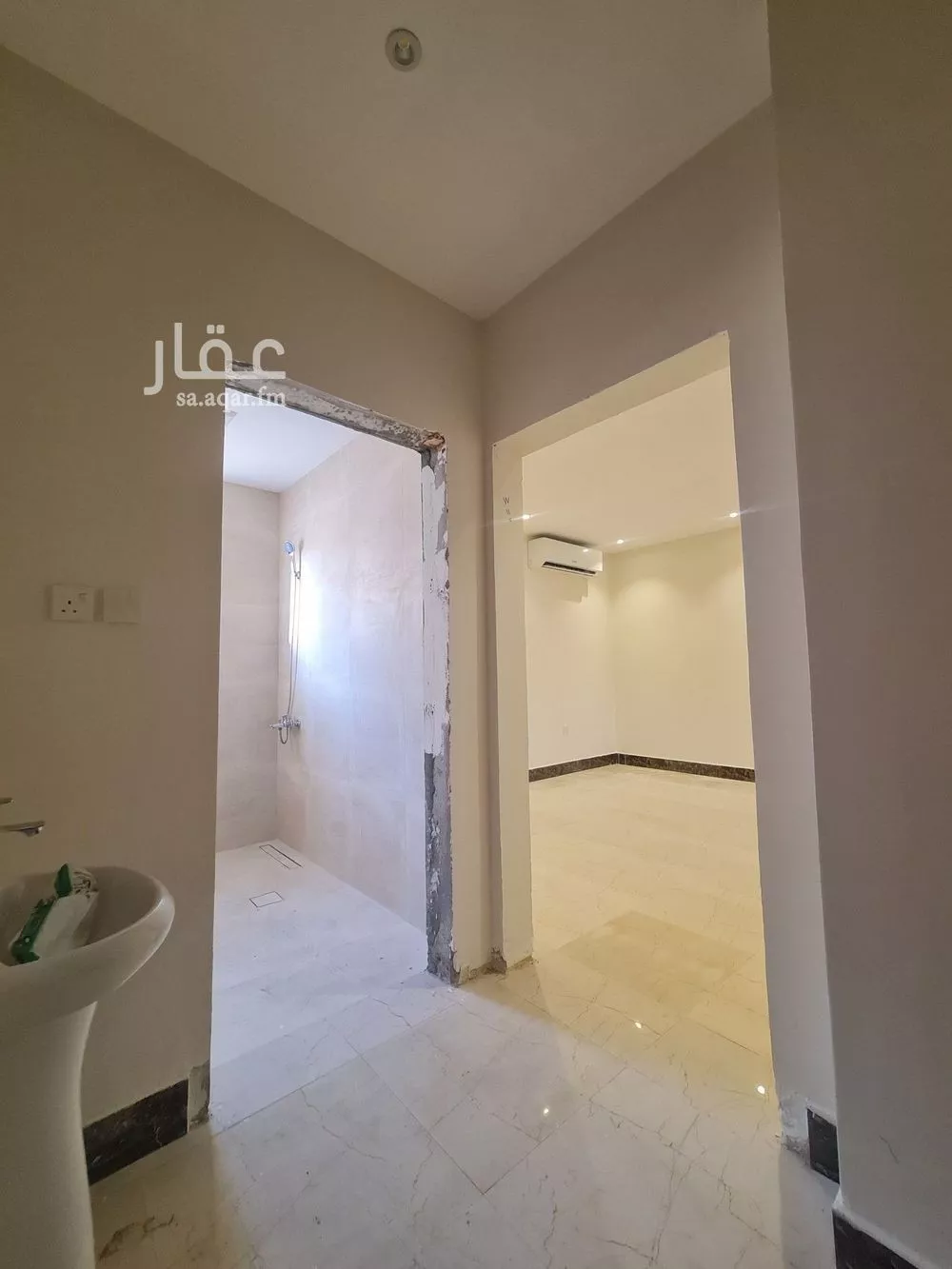 4 bedroom villa in Al Malqa 22