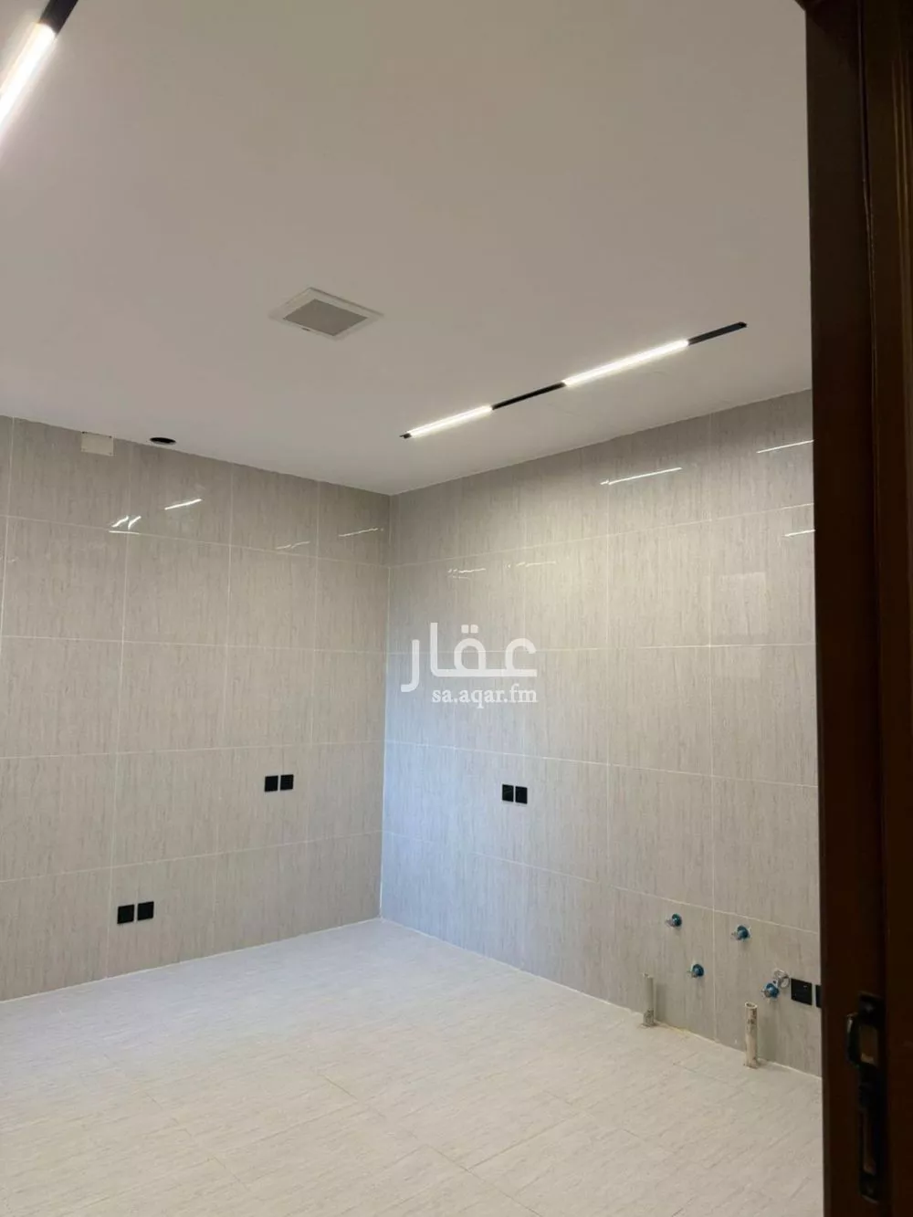 4 bedroom villa in Ash Sharq 8