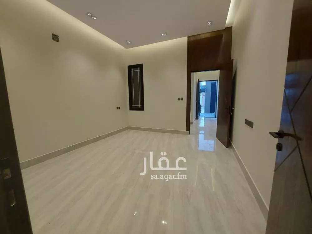 فيلا 5 غرف في الرمال 2