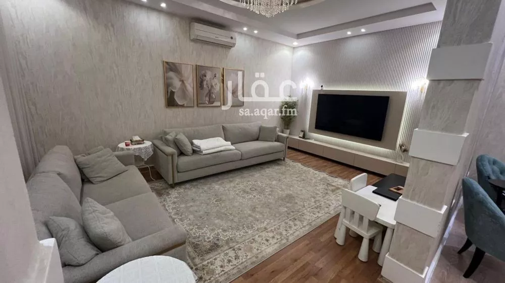 فيلا 5 غرف في العارض 4