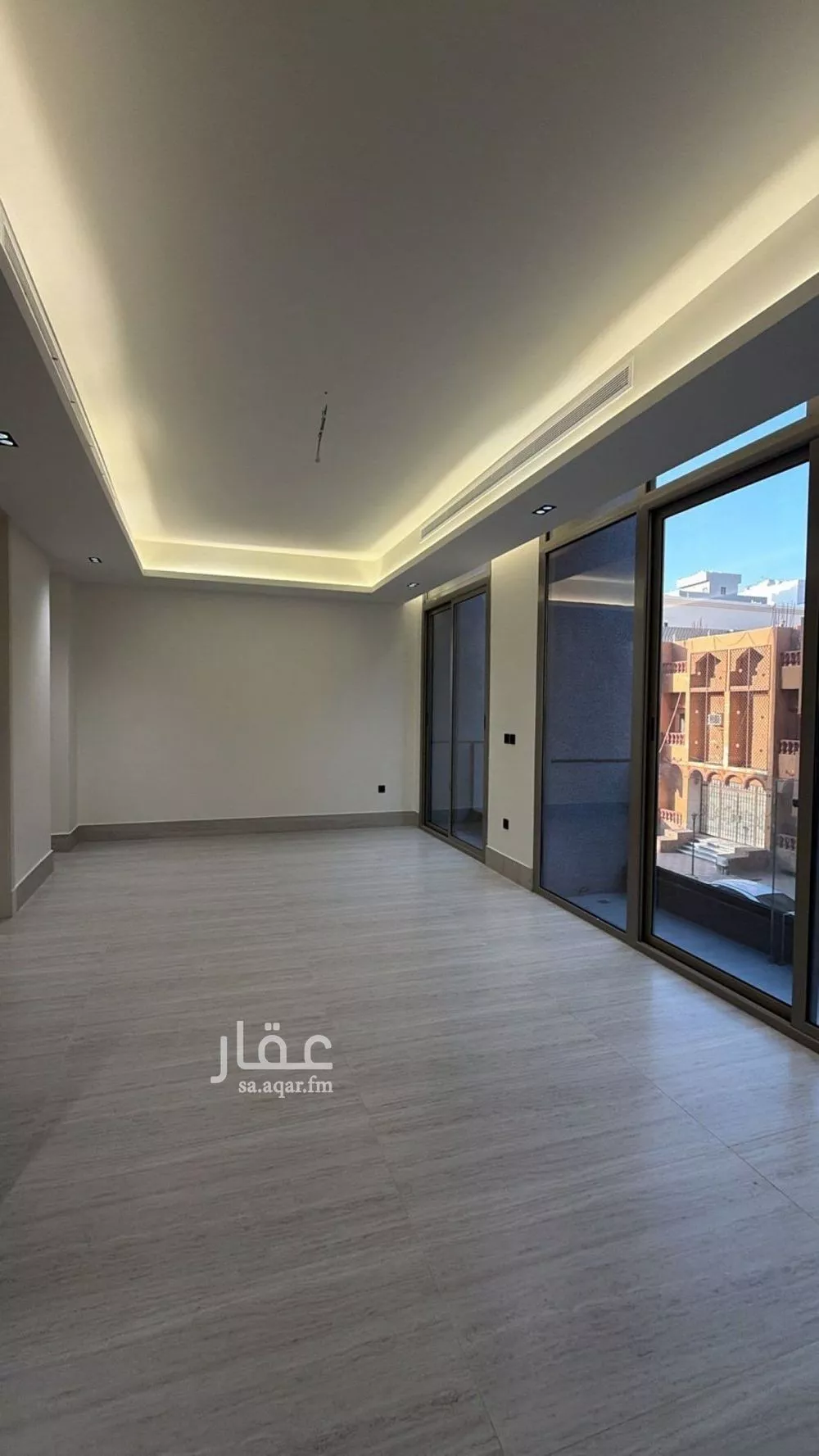 عمارة 600 م² في النهضة 12