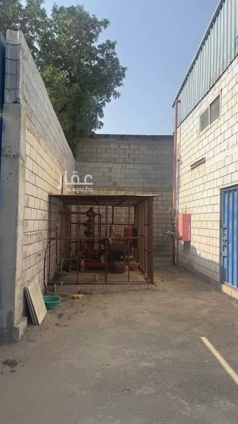 مستودع 625 م² في السرورية 7