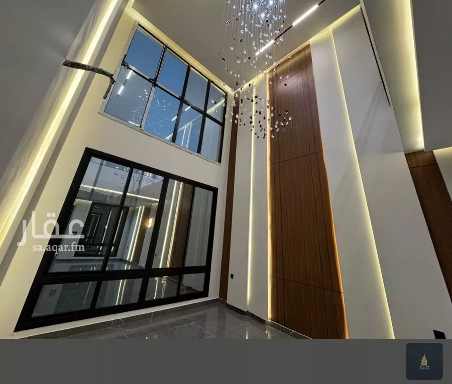 8 bedroom villa in King Fahd 11