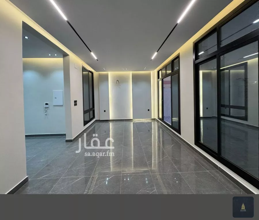8 bedroom villa in King Fahd 12