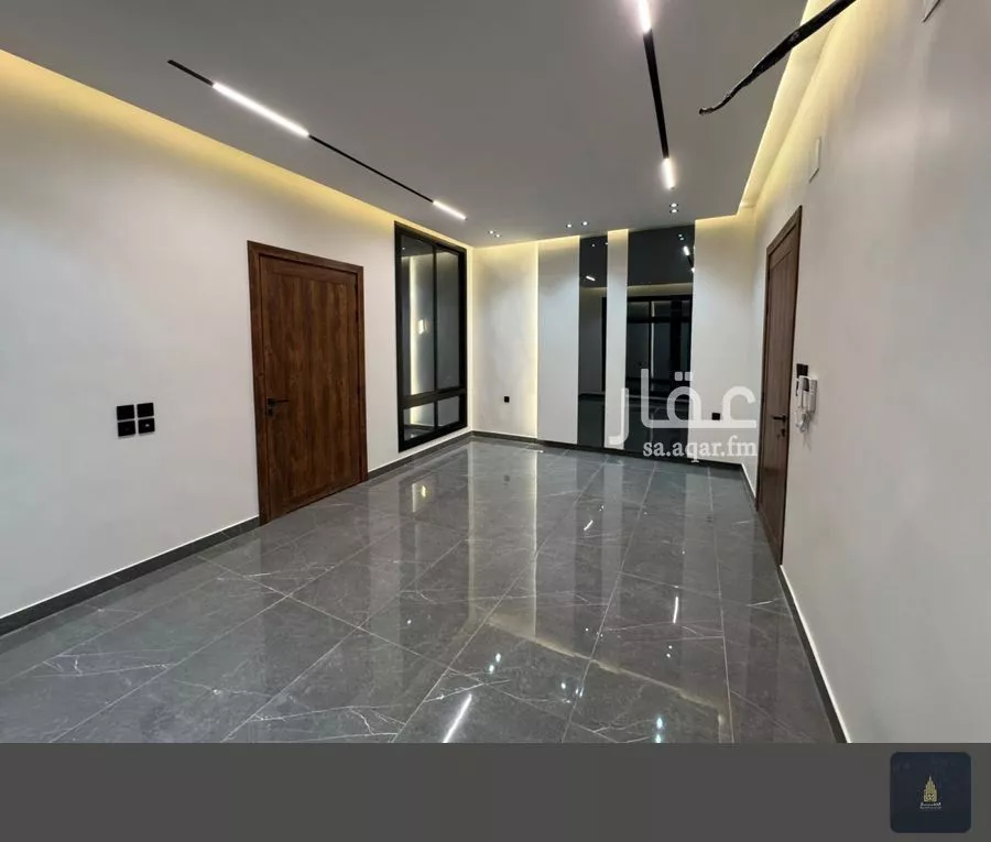 8 bedroom villa in King Fahd 19