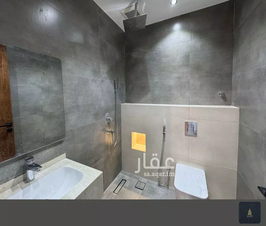 8 bedroom villa in King Fahd 7