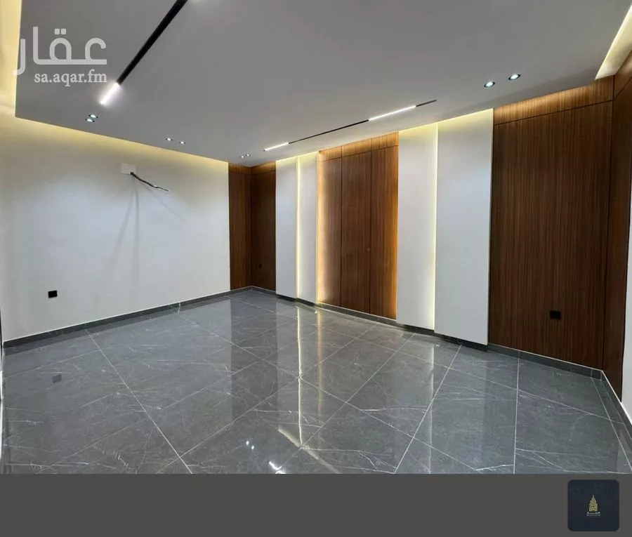 8 bedroom villa in King Fahd 10