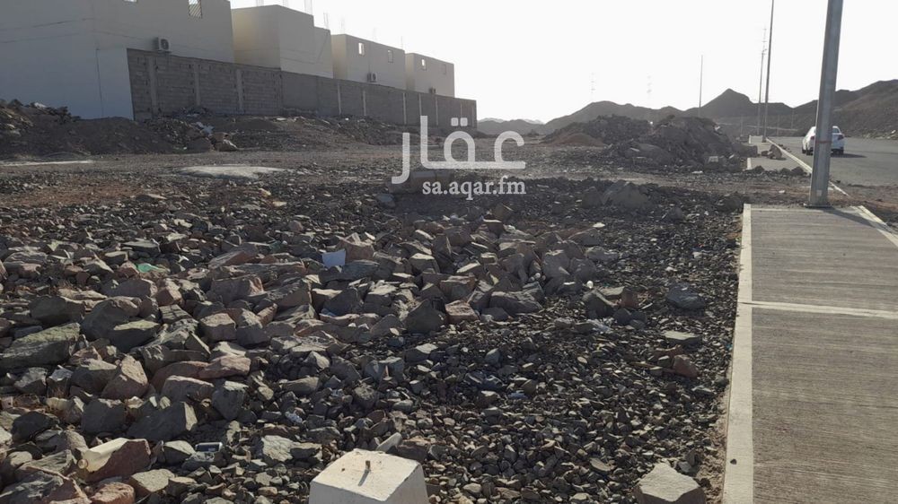 land in Qalat Makhit, Madinah 5