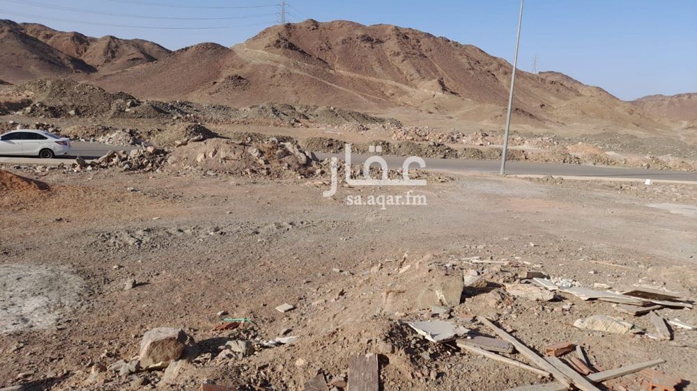 land in Qalat Makhit, Madinah 2