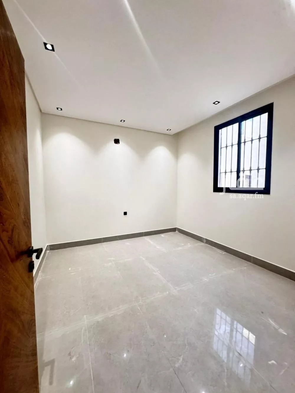 5 bedroom villa in Tuwaiq 8
