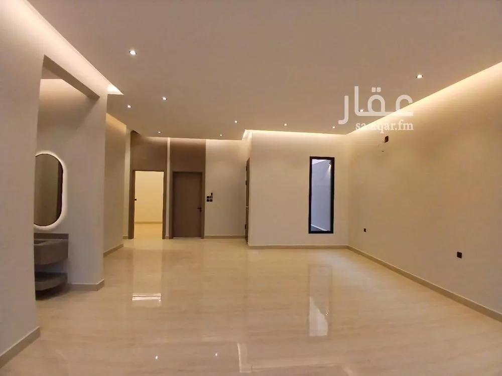 7 bedroom villa in Al Janadriyah 5