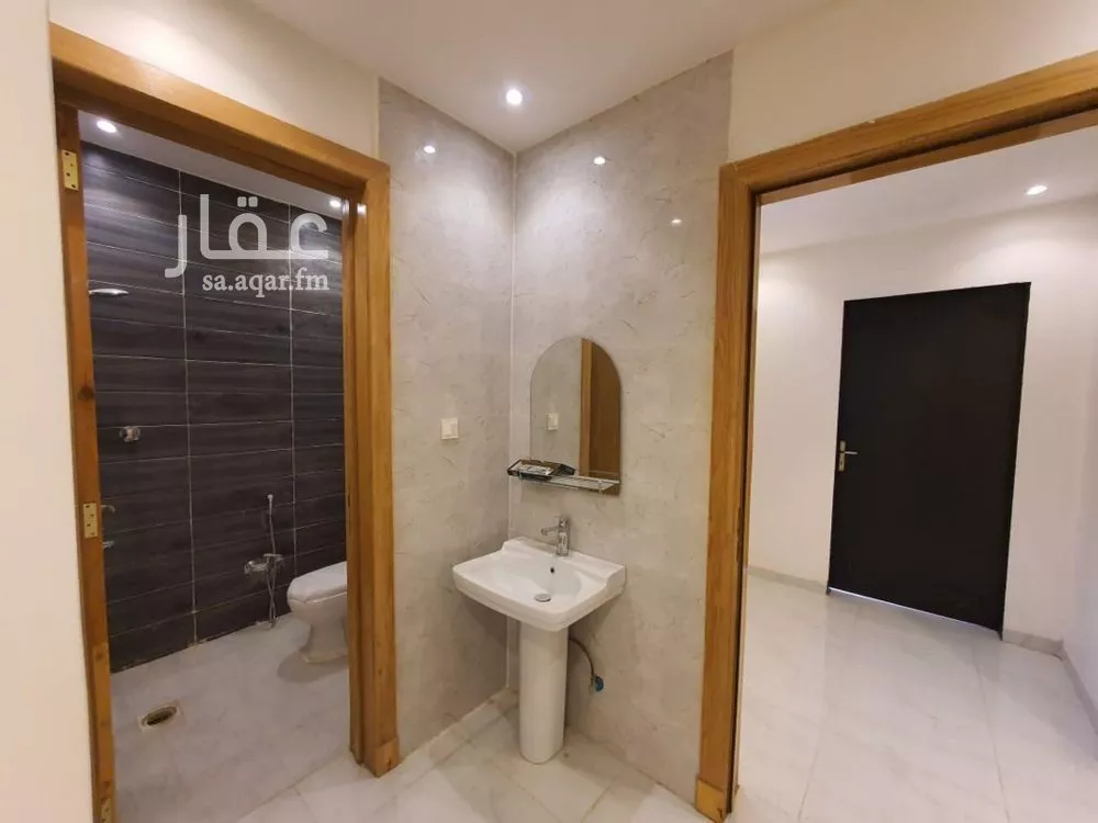 5 bedroom villa in Tuwaiq 18